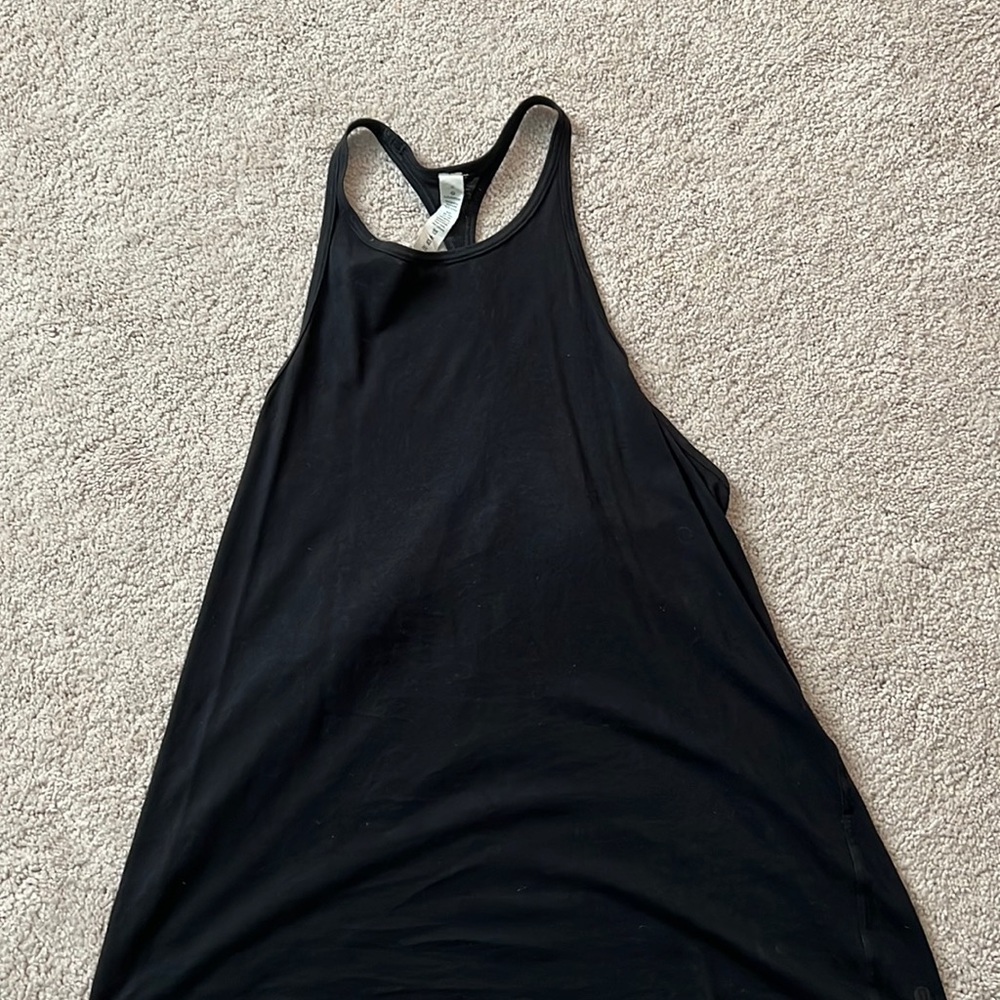 Lululemon black tank size 6